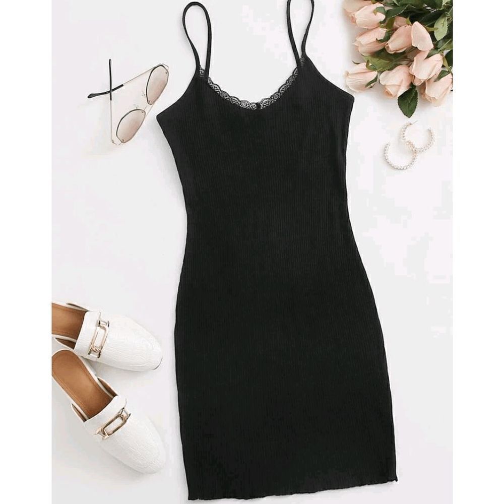 Lace trim bodycon dress